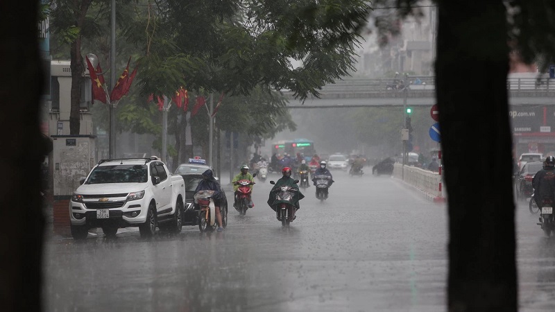 Dự báo thời tiết 27/8: Cảnh báo mưa lớn khắp Hà Nội kèm theo dông, lốc 1 Dự báo thời tiết 27/8: Cảnh báo mưa lớn khắp Hà Nội kèm theo dông, lốc 1