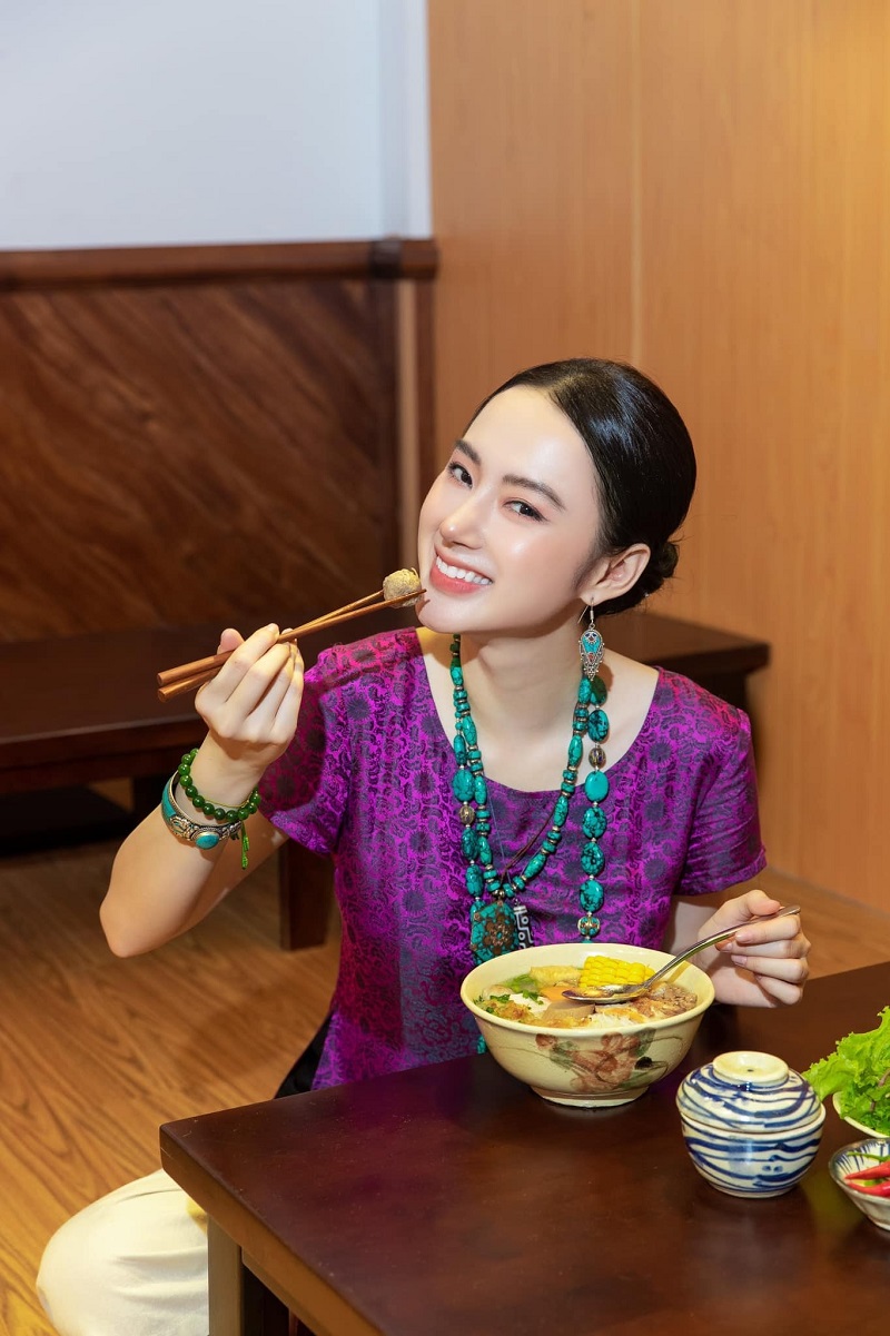Bị Sở Thông tin 'sờ gáy', Angela Phương Trinh nhận sai vụ tung tin 'giun đất chữa Covid-19' 5 Bị Sở Thông tin 'sờ gáy', Angela Phương Trinh nhận sai vụ tung tin 'giun đất chữa Covid-19' 5