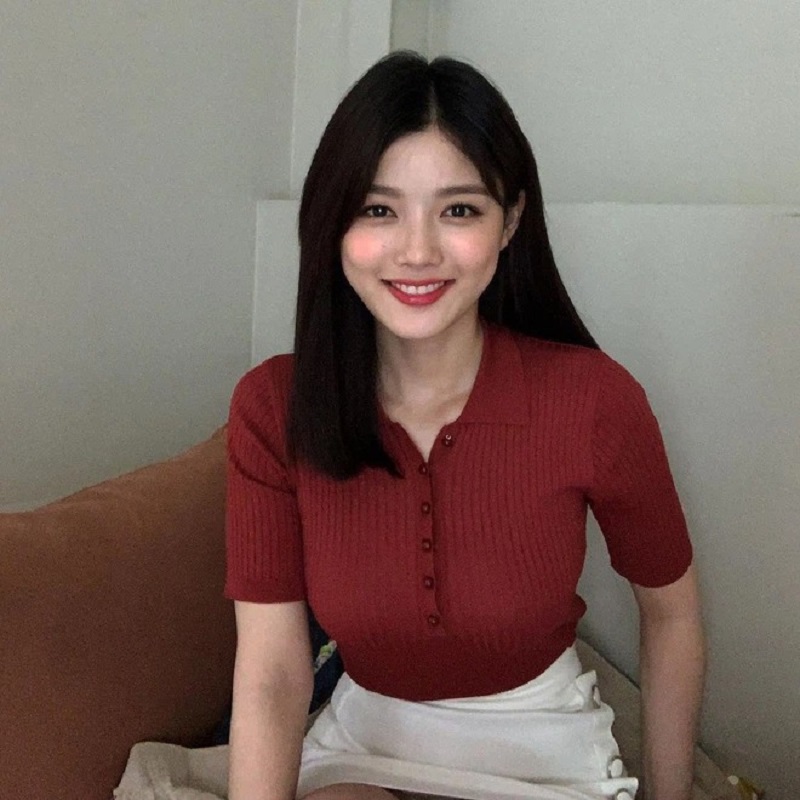 Lâu lâu nàng thơ Kim Yoo Jung lại táo bạo khiến hội anh em khó rời mắt - Ảnh 4 Lâu lâu nàng thơ Kim Yoo Jung lại táo bạo khiến hội anh em khó rời mắt - Ảnh 4