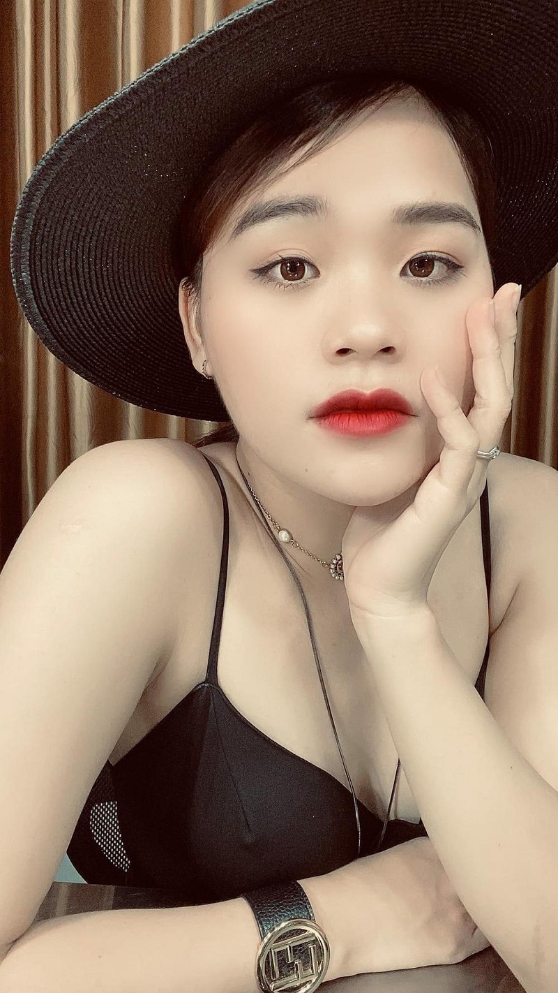 Cô gái Ngô Kiến Huy 'nâng đỡ' nhận tin vui lớn hậu 'quay xe' với Thủy Tiên 4 Cô gái Ngô Kiến Huy 'nâng đỡ' nhận tin vui lớn hậu 'quay xe' với Thủy Tiên 4