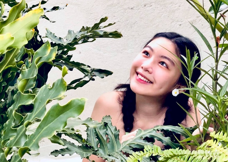 Nhan sắc tuổi 16 của con gái MC được bà Phương Hằng ngưỡng mộ 3 Nhan sắc tuổi 16 của con gái MC được bà Phương Hằng ngưỡng mộ 3