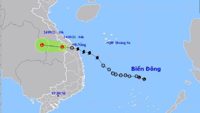 Bão số 6 suy yếu thành áp thấp nhiệt đới, đi vào đất liền miền Trung Bão số 6 suy yếu thành áp thấp nhiệt đới, đi vào đất liền miền Trung