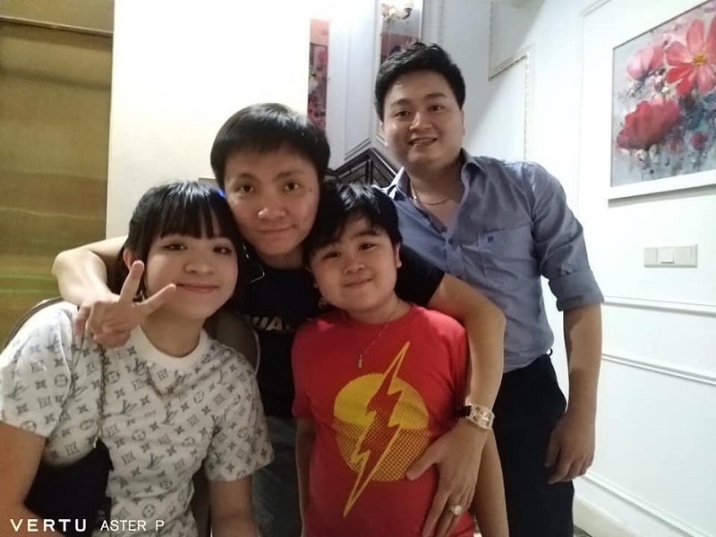 Bà Phương Hằng lén nghe điện thoại chồng, bất ngờ phát hiện sự thật rơi nước mắt 4 Bà Phương Hằng lén nghe điện thoại chồng, bất ngờ phát hiện sự thật rơi nước mắt 4