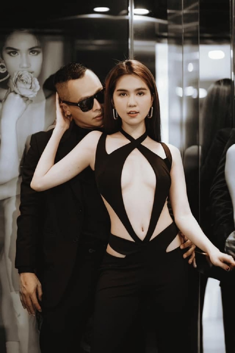 Vũ Khắc Tiệp tung loạt ảnh mùi mẫn với Ngọc Trinh để tặng quà sinh nhật - Ảnh 5 Vũ Khắc Tiệp tung loạt ảnh mùi mẫn với Ngọc Trinh để tặng quà sinh nhật - Ảnh 5