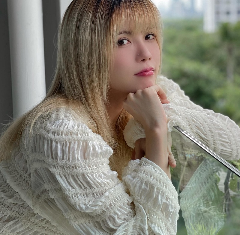 Thiều Bảo Trâm 'chữa ngượng' vụ lẫn lộn nick bình luận dạo, ảo tưởng tự khen mình - Ảnh 3 Thiều Bảo Trâm 'chữa ngượng' vụ lẫn lộn nick bình luận dạo, ảo tưởng tự khen mình - Ảnh 3