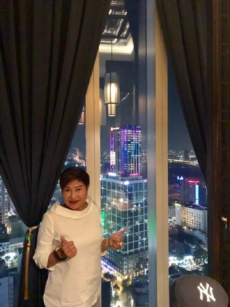 Thâm cung bí sử của người đàn bà quyền lực đệ đơn ly hôn Đàm Vĩnh Hưng 2 Thâm cung bí sử của người đàn bà quyền lực đệ đơn ly hôn Đàm Vĩnh Hưng 2