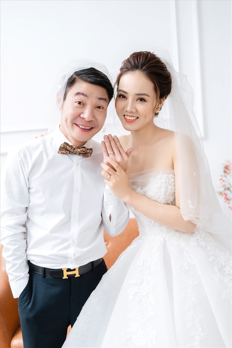 Bà xã NS Công Lý không còn giấu bệnh chồng, hé lộ tình trạng sau 3 tháng điều trị 7 Bà xã NS Công Lý không còn giấu bệnh chồng, hé lộ tình trạng sau 3 tháng điều trị 7