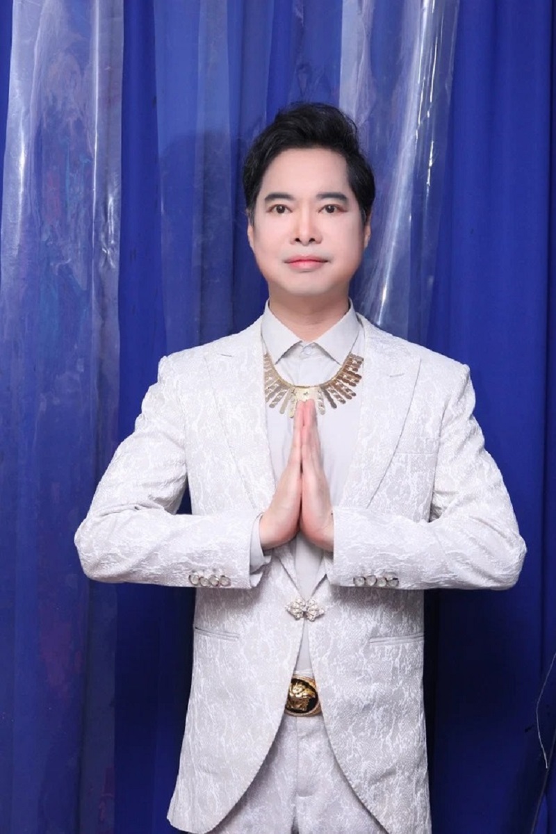 Long Nhật đánh tiếng Ngọc Sơn rất giận Hồ Văn Cường (ảnh FBNV) Long Nhật đánh tiếng Ngọc Sơn rất giận Hồ Văn Cường (ảnh FBNV)
