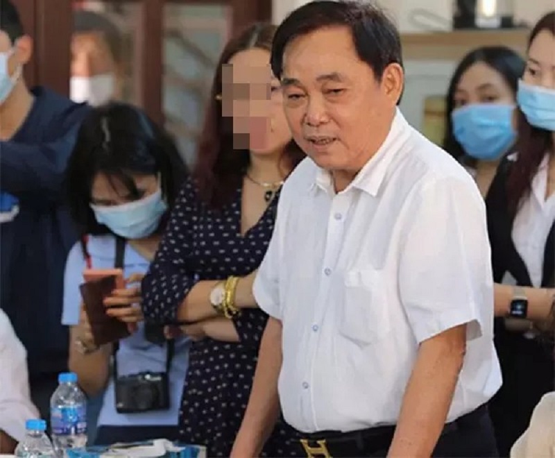 Bà Phương Hằng báo tin buồn từ ông Dũng 'lò vôi' hậu ồn ào bị luật sư 'giở trò' 2 Bà Phương Hằng báo tin buồn từ ông Dũng 'lò vôi' hậu ồn ào bị luật sư 'giở trò' 2