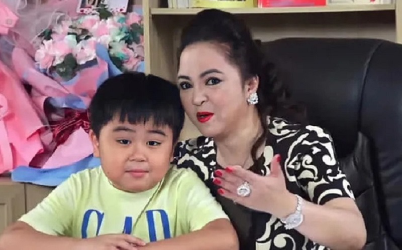 Mới 9 tuổi, con trai cưng của bà Phương Hằng đã khiến bố mẹ mát mặt 1 Mới 9 tuổi, con trai cưng của bà Phương Hằng đã khiến bố mẹ mát mặt 1