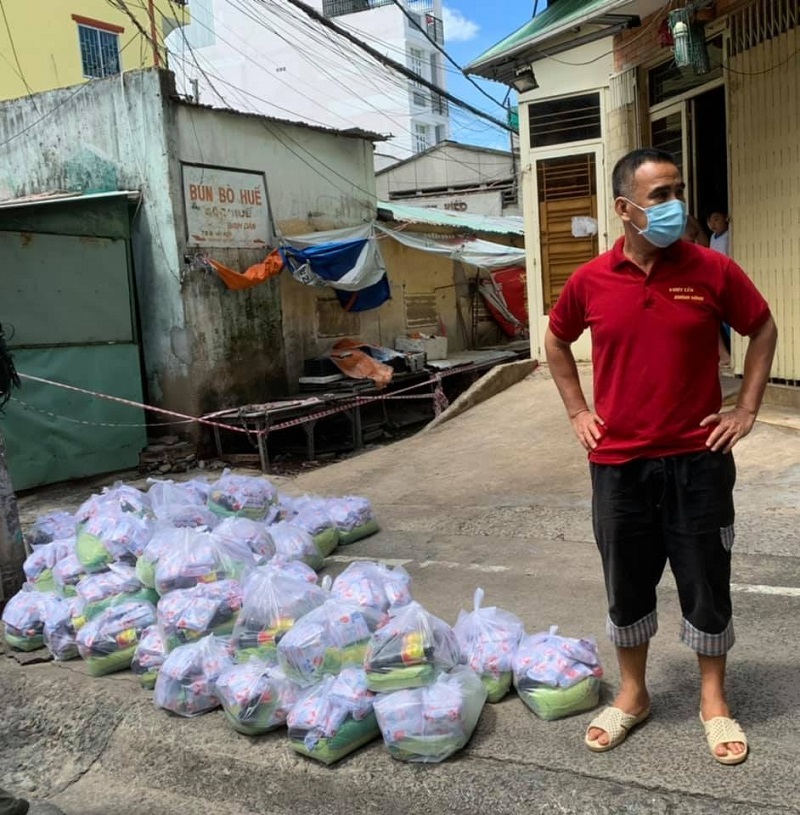 Người đàn ông bà Phương Hằng ngưỡng mộ bị soi sự thay đổi bất thường hậu ồn ào 10 Người đàn ông bà Phương Hằng ngưỡng mộ bị soi sự thay đổi bất thường hậu ồn ào 10