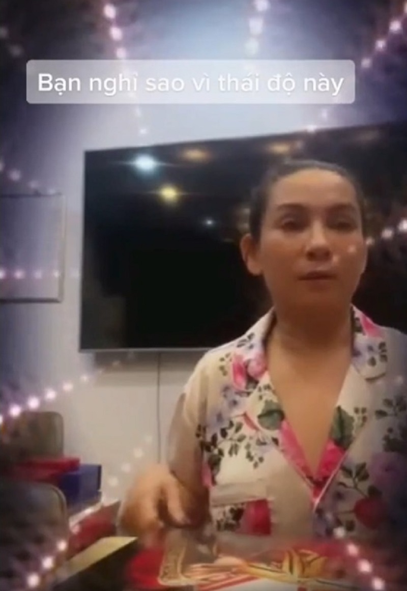Phi Nhung cáu khi không bảo được Hồ Văn Cường (ảnh chụp màn hình) Phi Nhung cáu khi không bảo được Hồ Văn Cường (ảnh chụp màn hình)