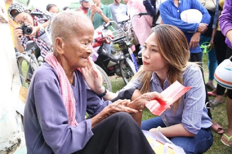 Mỹ Tâm không có tên trong 'giải ăn chặn mở rộng' của bà Phương Hằng nhưng vẫn bị kêu gọi tẩy chay 8 Mỹ Tâm không có tên trong 'giải ăn chặn mở rộng' của bà Phương Hằng nhưng vẫn bị kêu gọi tẩy chay 8