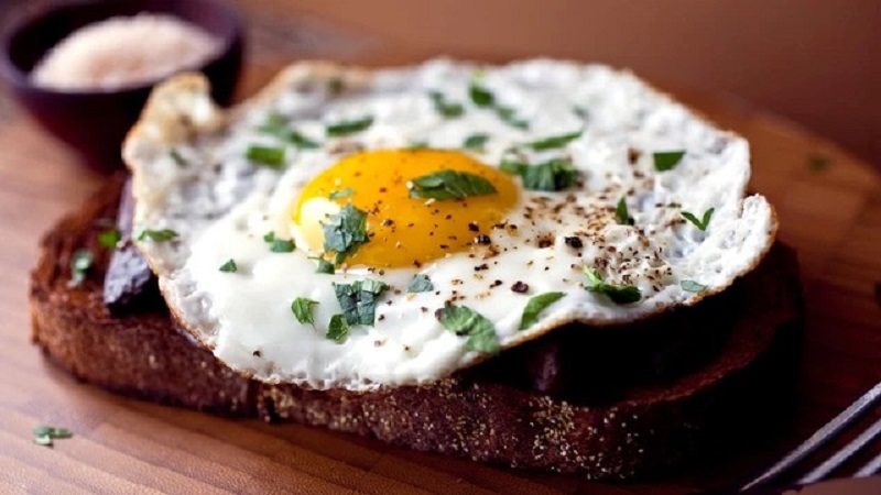 3 sai lầm khi ăn trứng buổi sáng cần tránh kẻo rước họa vào thân 1