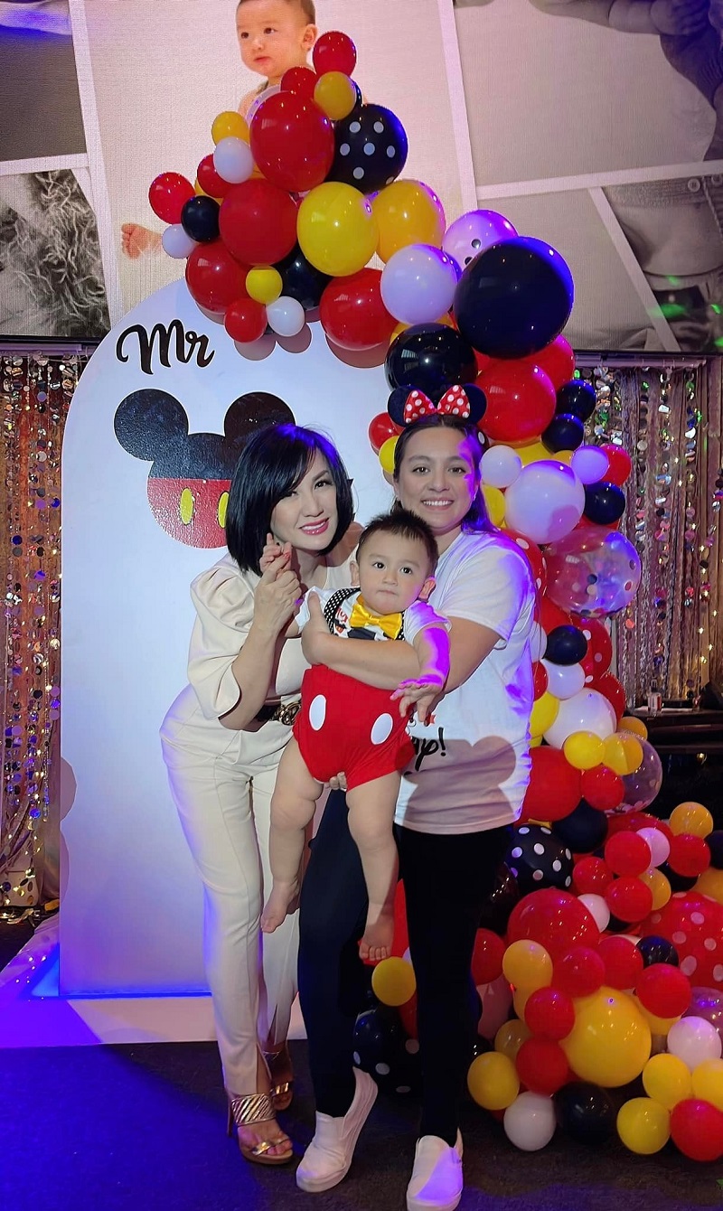 Rò rỉ ảnh hiếm về gia đình Wendy Phạm, tâm điểm vẫn là chồng cũ Phi Nhung - Ảnh 2 Rò rỉ ảnh hiếm về gia đình Wendy Phạm, tâm điểm vẫn là chồng cũ Phi Nhung - Ảnh 2