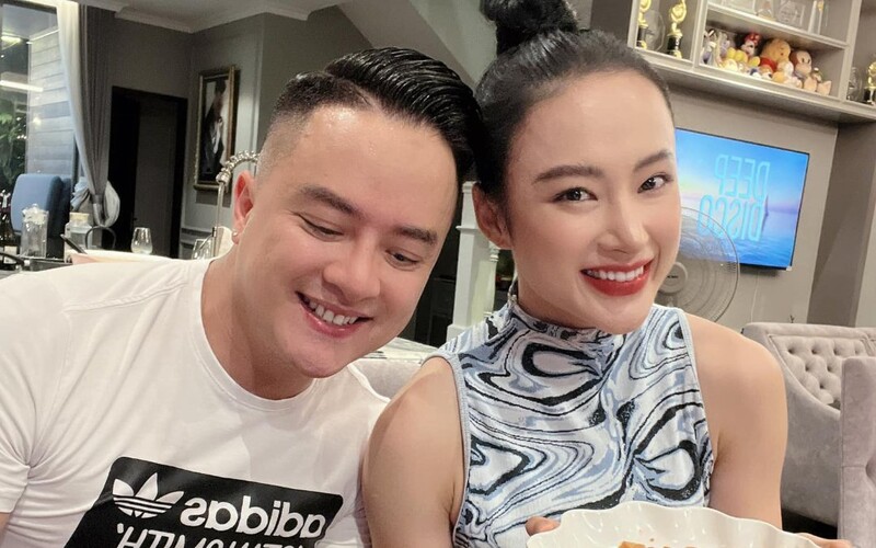 Angela Phương Trinh từng hẹn hò với Cao Thái Sơn nhưng mối tình diễn ra 'chóng vách'. Lúc chia tay, họ khiến dư luận ngán ngẩm vì yêu ít chiêu trò nhiều. Angela Phương Trinh từng hẹn hò với Cao Thái Sơn nhưng mối tình diễn ra 'chóng vách'. Lúc chia tay, họ khiến dư luận ngán ngẩm vì yêu ít chiêu trò nhiều.