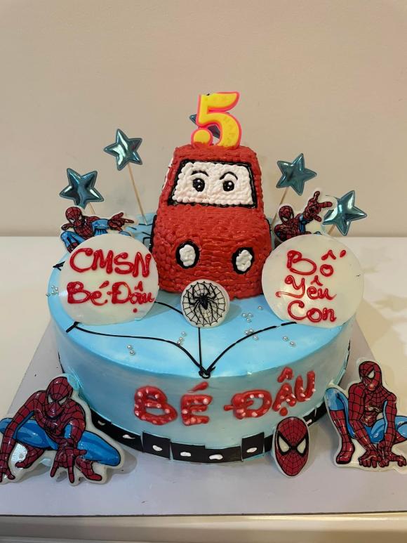 Chiếc bánh sinh nhật được diễn viên Việt Anh - Hương Trần chuẩn bị chu đáo dành tặng cho con trai Chiếc bánh sinh nhật được diễn viên Việt Anh - Hương Trần chuẩn bị chu đáo dành tặng cho con trai