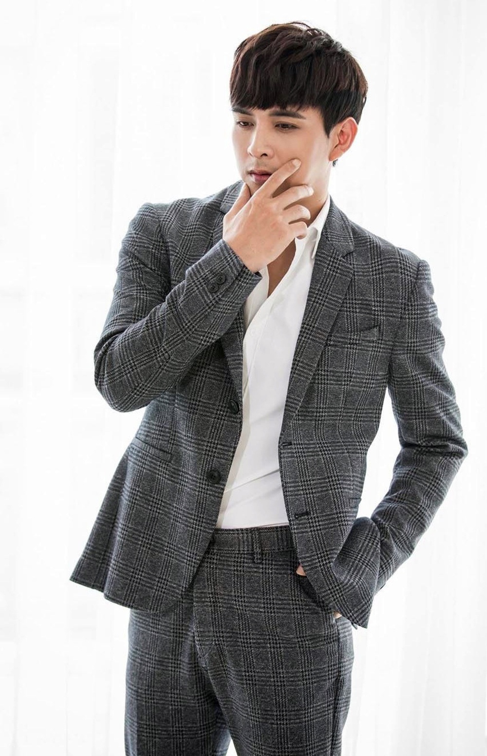 Hồ Quang Hiếu thừa nhận thời gian qua từng rơi vào trạng thái trầm cảm vì sự nghiệp không phát triển.