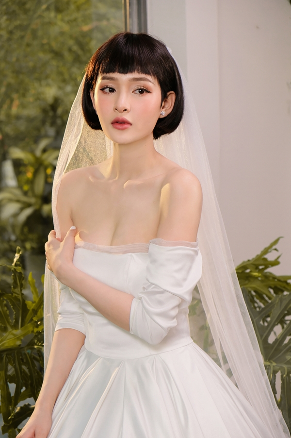 Hiền Hồ đang khiến dư luận chú ý khi dính phải lùm xùm cặp kè với đại gia U60 (Ảnh: Internet) Hiền Hồ đang khiến dư luận chú ý khi dính phải lùm xùm cặp kè với đại gia U60 (Ảnh: Internet)