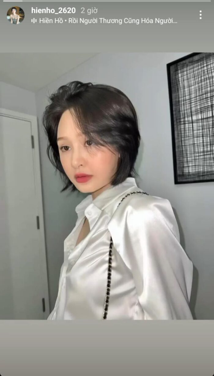 Bức ảnh được cho là diện mạo mới nhất của Hiền Hồ. Song chỉ là hàng fake (Ảnh: Chụp màn hình) Bức ảnh được cho là diện mạo mới nhất của Hiền Hồ. Song chỉ là hàng fake (Ảnh: Chụp màn hình)