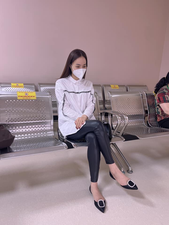 Nhan sắc bà xã Công Lý được khen ngợi xinh đẹp. Cô từng dự thi cuộc thi Hoa hậu (Ảnh: Internet) Nhan sắc bà xã Công Lý được khen ngợi xinh đẹp. Cô từng dự thi cuộc thi Hoa hậu (Ảnh: Internet)