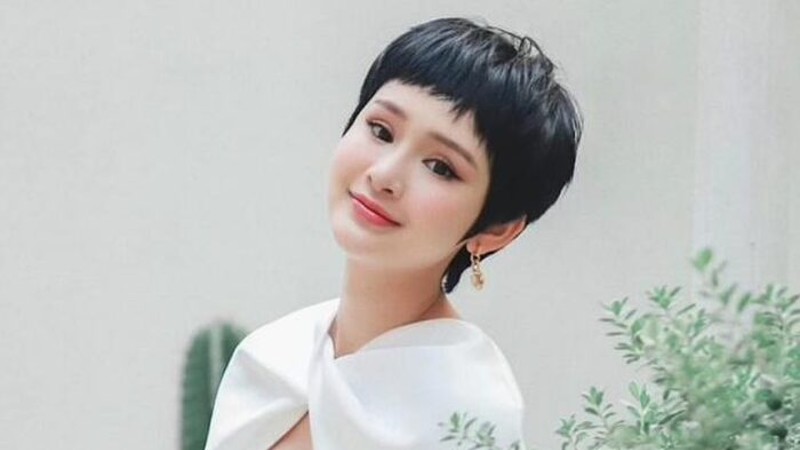 Hiền Hồ bị dính nghi vấn cặp kè với đại gia (Ảnh: Internet) Hiền Hồ bị dính nghi vấn cặp kè với đại gia (Ảnh: Internet)
