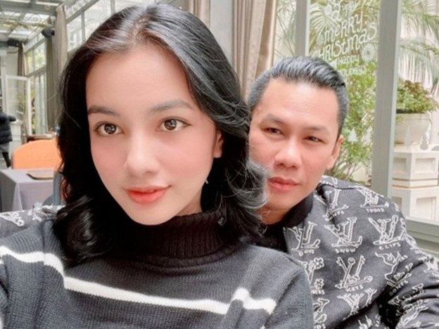 Cẩm Đan được biết đến là 'tình tin đồn' của doanh nhân Đức Huy. Họ phủ nhận chuyện tình cảm (Ảnh: Internet) Cẩm Đan được biết đến là 'tình tin đồn' của doanh nhân Đức Huy. Họ phủ nhận chuyện tình cảm (Ảnh: Internet)