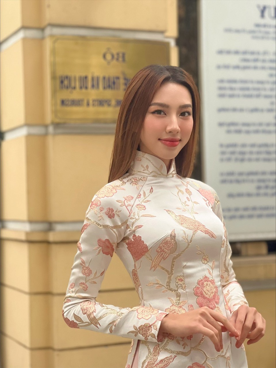 Hoa hậu Nguyễn Thúc Thùy Tiên được khen ngợi nhan sắc ngày càng rạng rỡ và thành công.