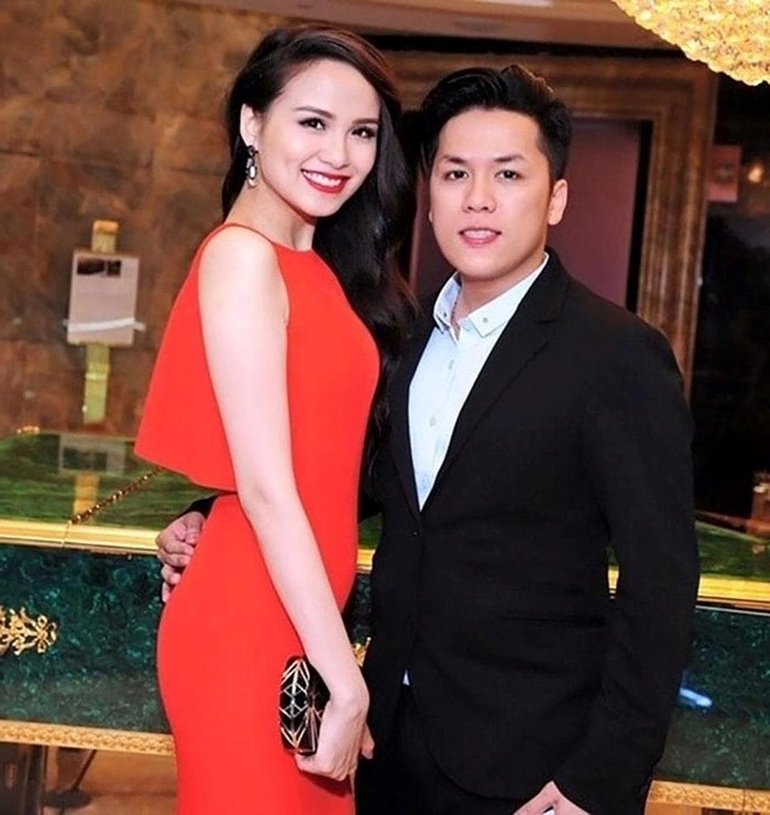 Giữa tin đồn ly hôn, Hoa hậu Diễm Hương chụp ảnh chung cùng chồng: Hành động 'tự kiêu' của nhóc tỳ gây bão  2