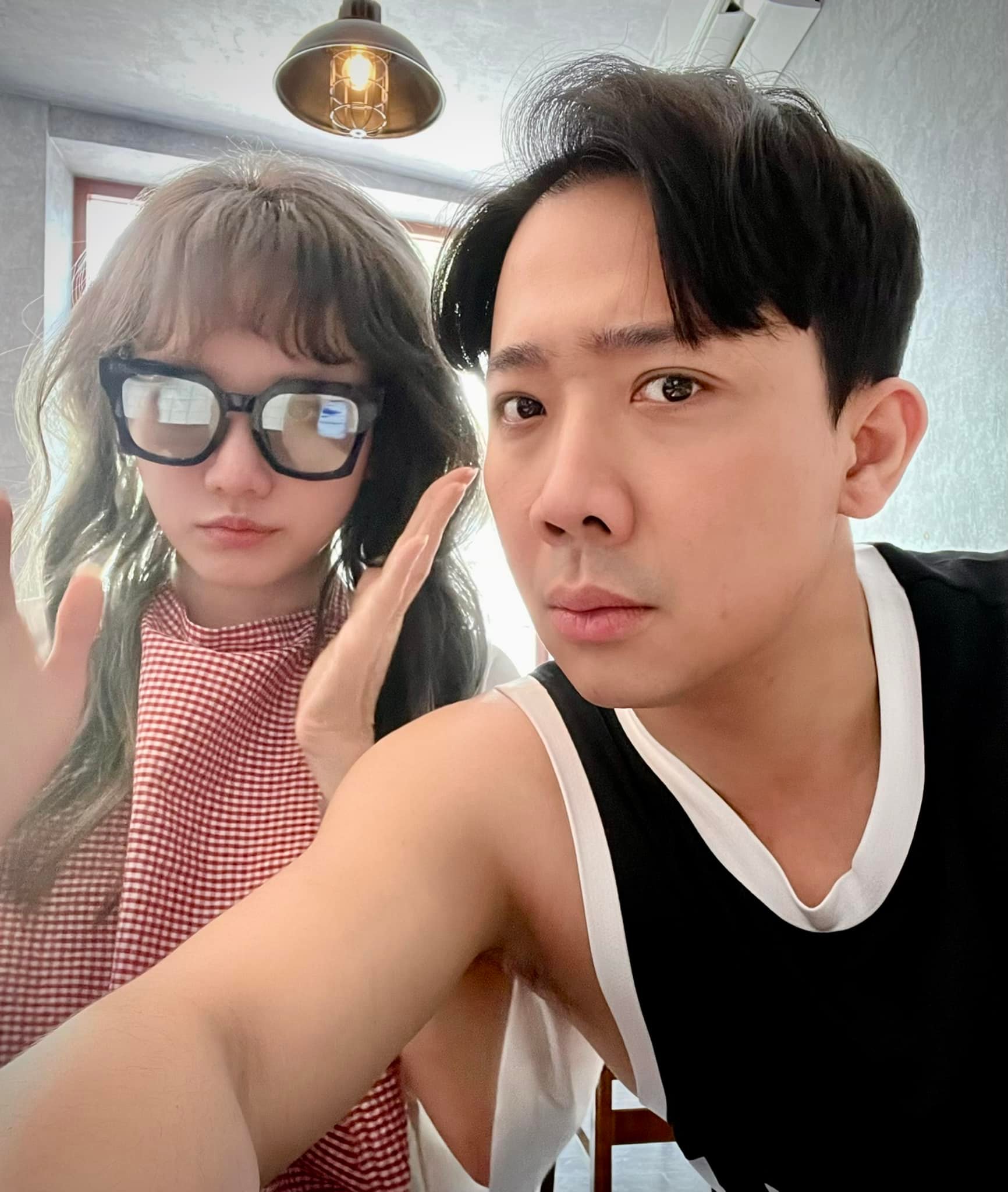 'Ép' Hari Won đến đường cùng, Trấn Thành vô tình để lộ sự thật về cuộc hôn nhân đã gắn bó 6 năm - Ảnh 1 'Ép' Hari Won đến đường cùng, Trấn Thành vô tình để lộ sự thật về cuộc hôn nhân đã gắn bó 6 năm - Ảnh 1