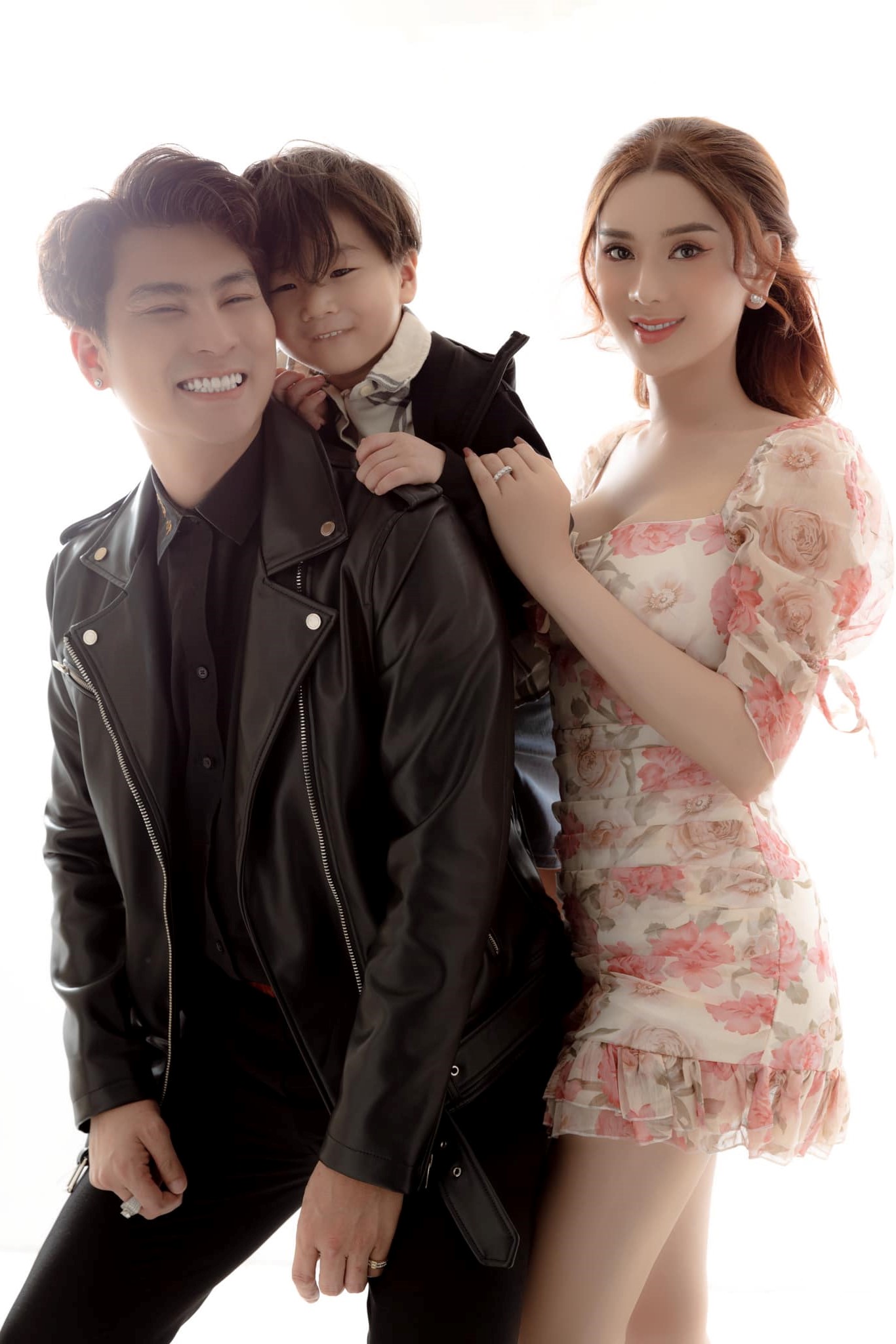 Gia đình nhỏ của Lâm Khánh Chi từng khiến nhiều người phải ngưỡng mộ. Việc cô và chồng 'đường ai nấy đi' khiến nhiều người nuối tiếc (Ảnh: Internet)