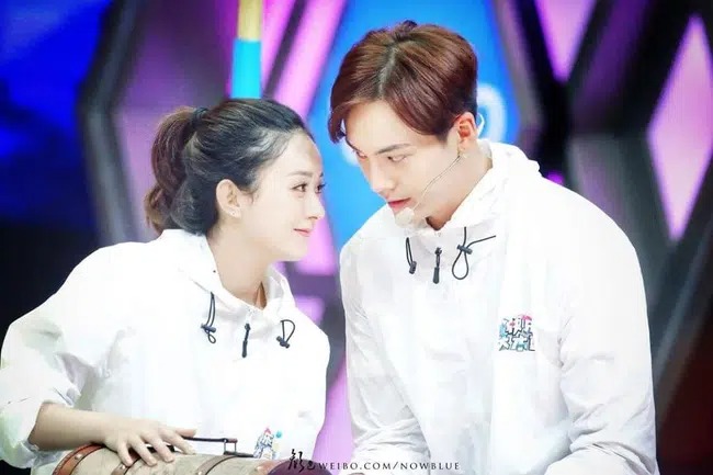 Triệu Lệ Dĩnh và Trần Vỹ Đình từng bị nghi 'phim giả tình thật' Triệu Lệ Dĩnh và Trần Vỹ Đình từng bị nghi 'phim giả tình thật'