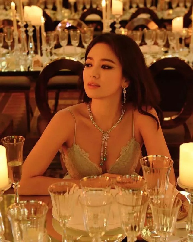 Song Hye Kyo đầy gợi cảm Song Hye Kyo đầy gợi cảm