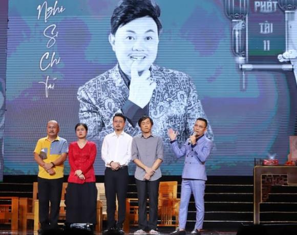 Hoài Linh xúc động trong giây phút tưởng nhớ cố nghệ sĩ Chí Tài