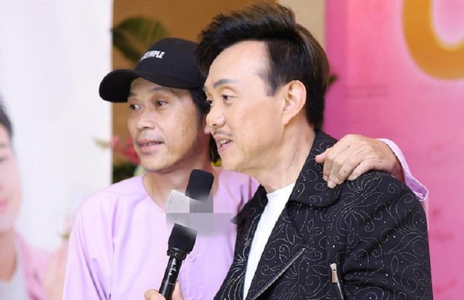 Hoài Linh vẫn không khỏi buồn thương, xót xa khi nhắc về người đồng nghiệp và cũng là người anh thân thiết