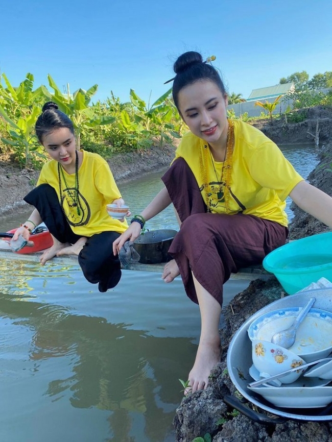 Angela Phương Trinh thời gian vừa qua tập trung làm từ thiện, ăn chay trường Angela Phương Trinh thời gian vừa qua tập trung làm từ thiện, ăn chay trường