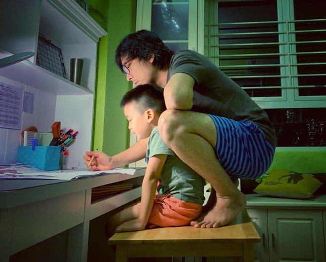 MC Tiến Dũng thường xuyên dành thời gian chăm sóc con nhỏ MC Tiến Dũng thường xuyên dành thời gian chăm sóc con nhỏ