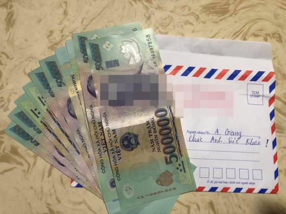 Nam nghệ sĩ ngỡ ngàng với số tiền lì xì nhận được Nam nghệ sĩ ngỡ ngàng với số tiền lì xì nhận được