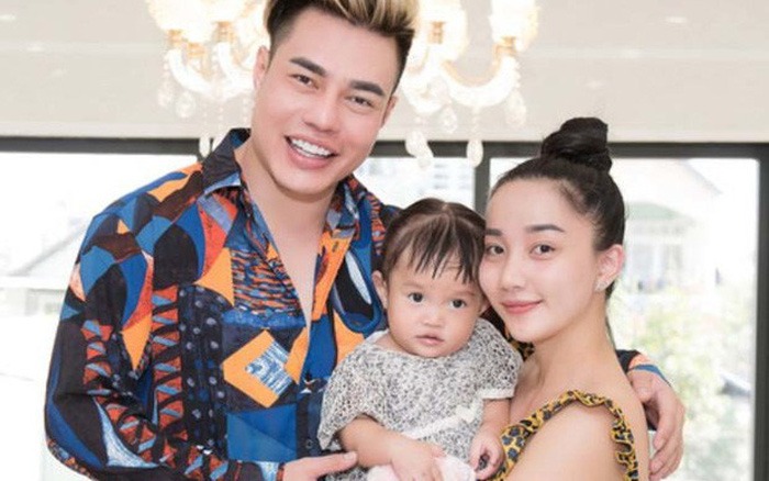 Lê Dương Bảo Lâm bên gia đình