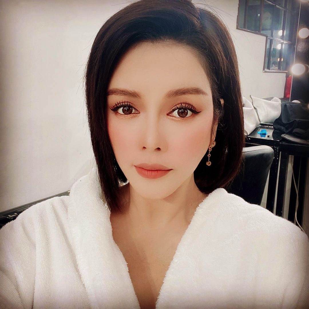 Lý Nhã Kỳ diện mạo trẻ trung trong mái tóc mới