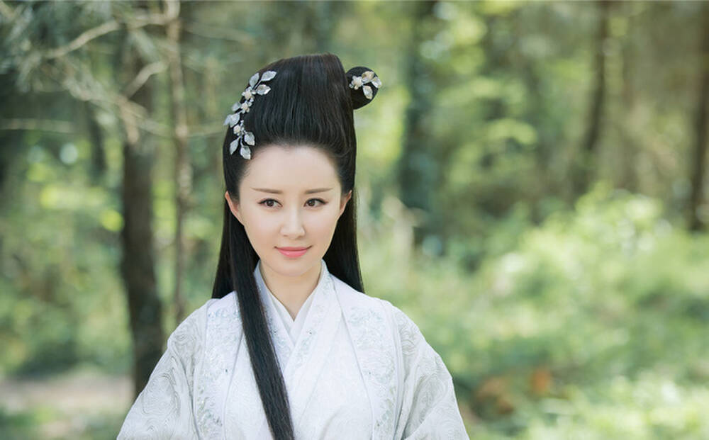 Dù cả trong tạo hình cổ trang lẫn hiện đại, Thư Sướng đều khiến bao người say đắm