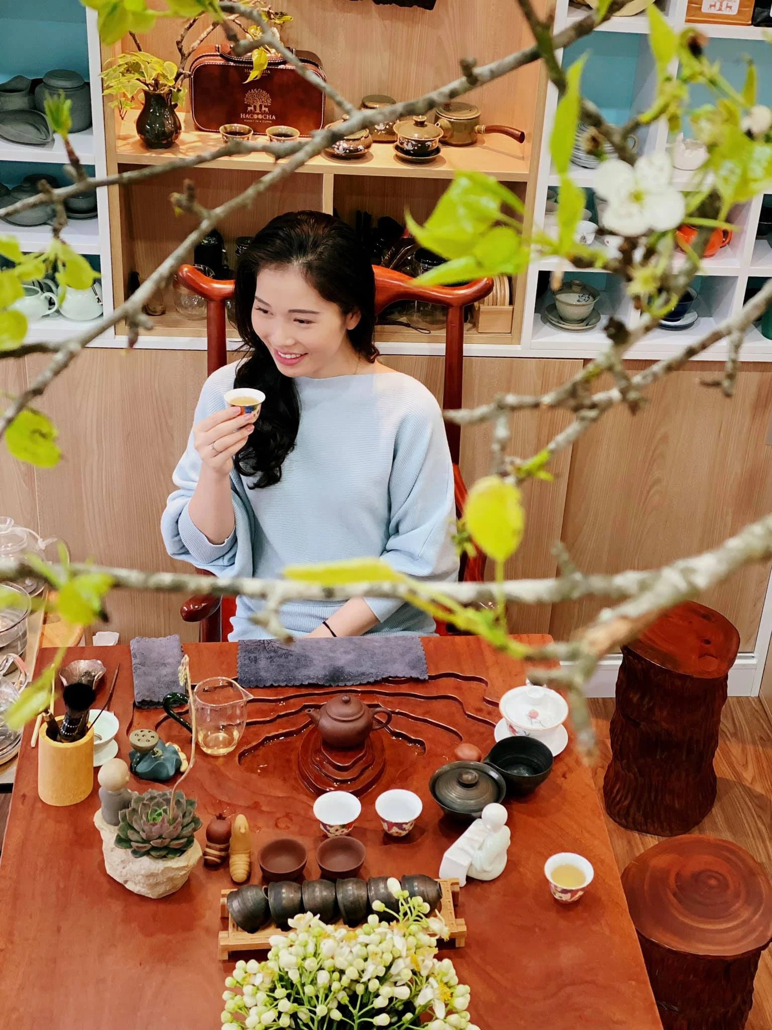 Vẻ đẹp nền nã đời thường của bà xã shark Hưng. Ảnh: FBNV