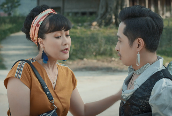 Hướng dương ngược nắng: Khán giả phản đối vì bà Diễm Loan được cầu hôn, cuộc sống sung sướng như bà hoàng - Ảnh 2 Hướng dương ngược nắng: Khán giả phản đối vì bà Diễm Loan được cầu hôn, cuộc sống sung sướng như bà hoàng - Ảnh 2