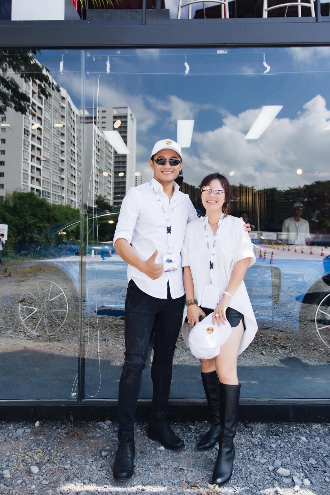 Nữ doanh nhân đã cố gắng để có thể thu hút sự chú ý của ông xã. Ảnh: FBNV