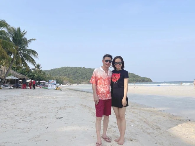 Bà xã kém 15 tuổi tố Công Lý bằng cấp nhiều nhưng lại thiếu 'chuyên nghiệp' - Ảnh 1 Bà xã kém 15 tuổi tố Công Lý bằng cấp nhiều nhưng lại thiếu 'chuyên nghiệp' - Ảnh 1