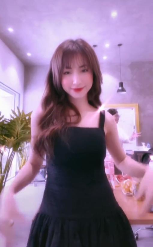 Vừa công khai chuyện sinh quý tử cho bạn trai đại gia, Hòa Minzy phải vội đính chính lại tin đồn thất thiệt về chuyện con cái - Ảnh 1 Vừa công khai chuyện sinh quý tử cho bạn trai đại gia, Hòa Minzy phải vội đính chính lại tin đồn thất thiệt về chuyện con cái - Ảnh 1