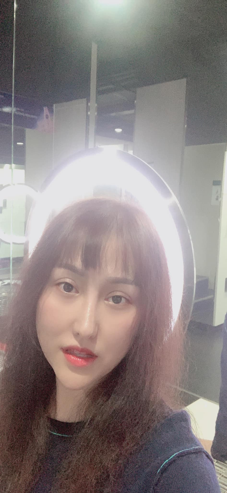 Phi Thanh Vân còn thực hiện trùng tu nhiều nét trên gương mặt của mình. Ảnh: FBNV Phi Thanh Vân còn thực hiện trùng tu nhiều nét trên gương mặt của mình. Ảnh: FBNV