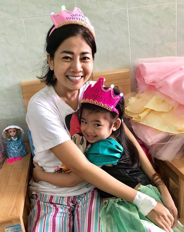 Mai Phương thời còn sống bên con gái Lavie. Ảnh: FBNV Mai Phương thời còn sống bên con gái Lavie. Ảnh: FBNV
