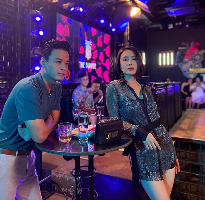 Hồng Diễm sang chảnh và quý phái trong Hướng dương ngược nắng. Ảnh: internet Hồng Diễm sang chảnh và quý phái trong Hướng dương ngược nắng. Ảnh: internet