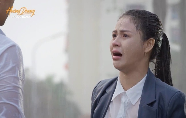 Nhân vật 'bẻ lái' ấn tượng của Hướng dương ngược nắng mang tên Minh: Vừa bị khán già 'ném đá' nay đã được đồng cảm đến lạ lùng - Ảnh 2